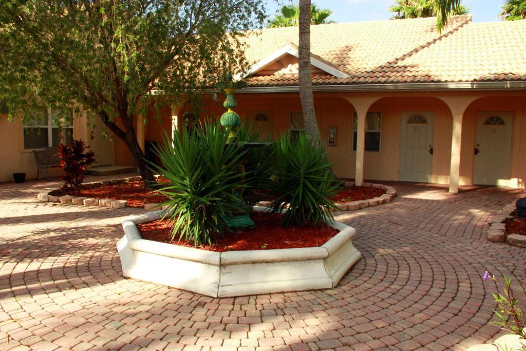 Rock Lake Resort Fort Myers Eksteriør bilde