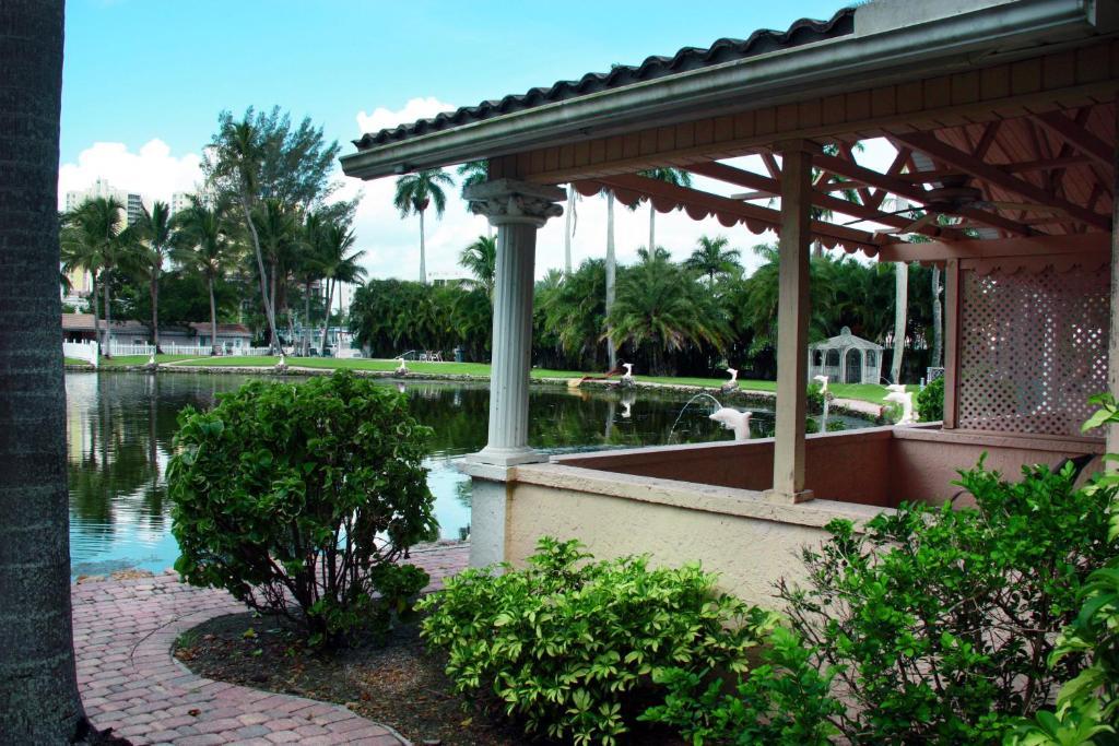 Rock Lake Resort Fort Myers Eksteriør bilde