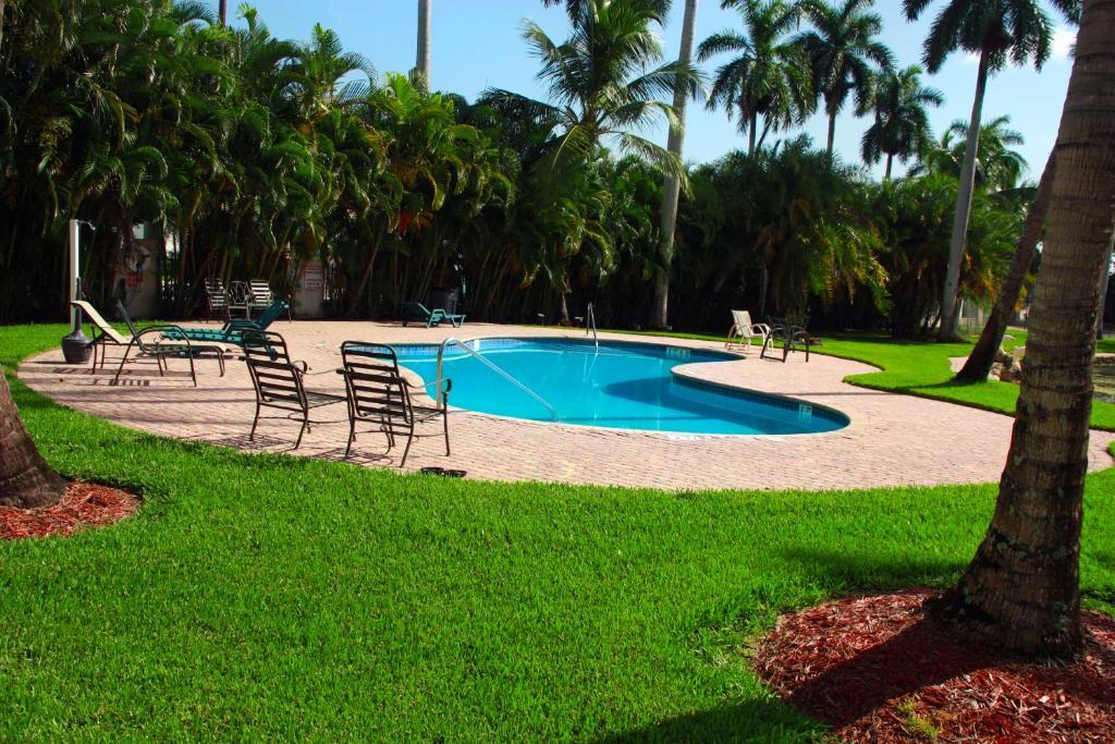 Rock Lake Resort Fort Myers Eksteriør bilde